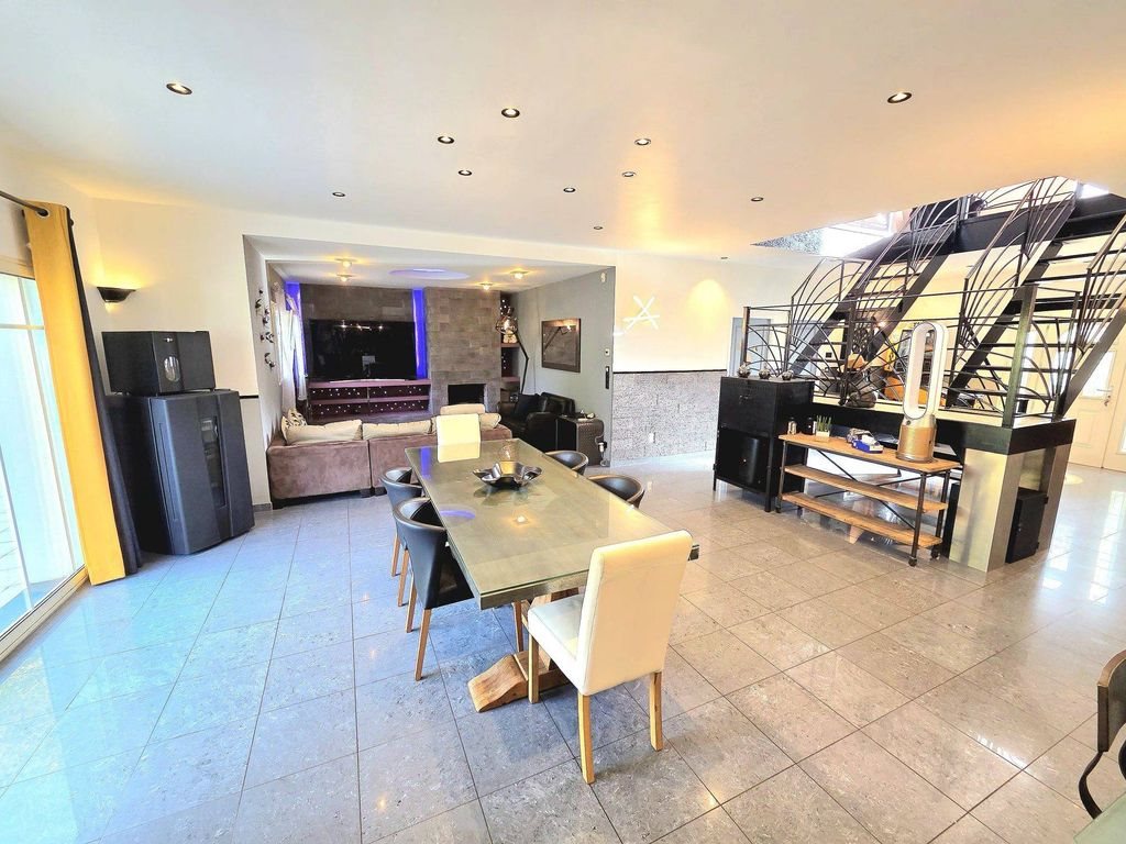 Maison à vendre, 265m², La Bouëxière
