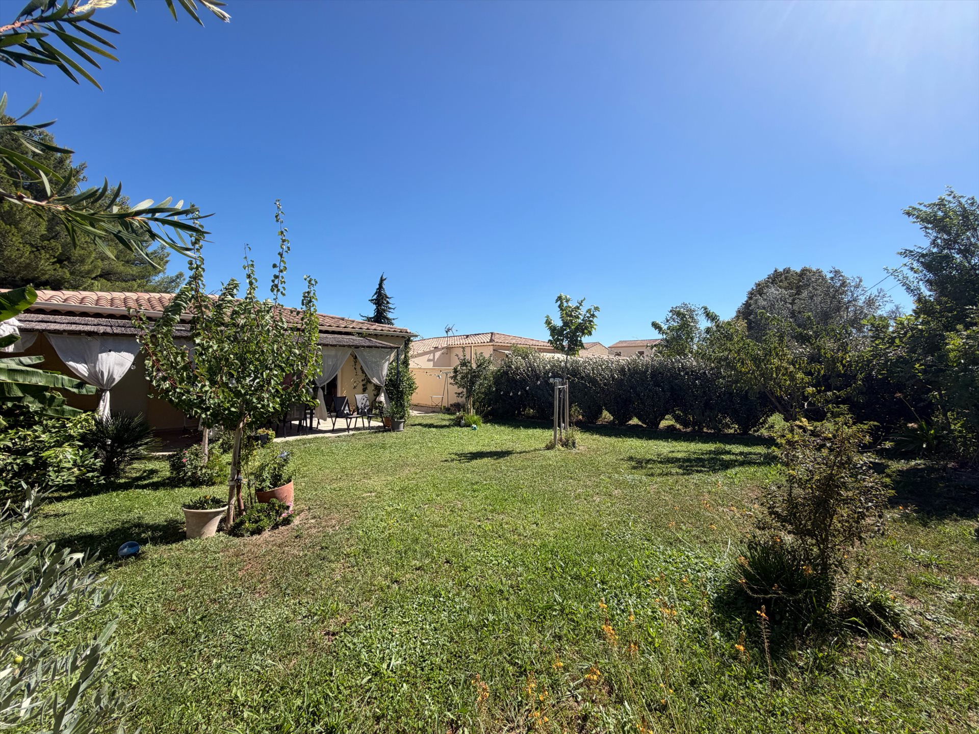 Maison à louer, 91m², Eyguières