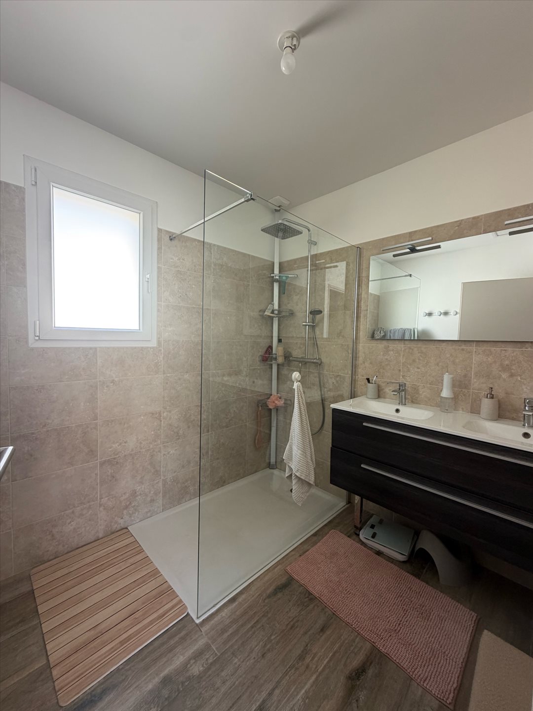 Maison à louer, 91m², Eyguières