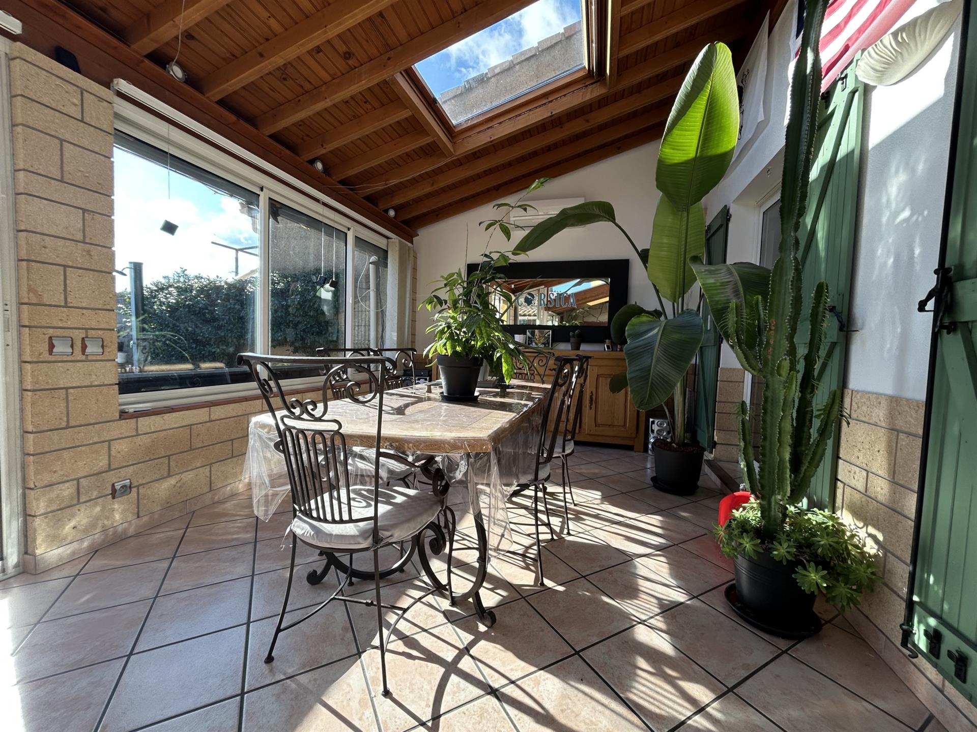 Maison à vendre, 121m², Vitrolles