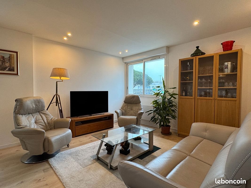 Appartement à vendre, 73m², Royan