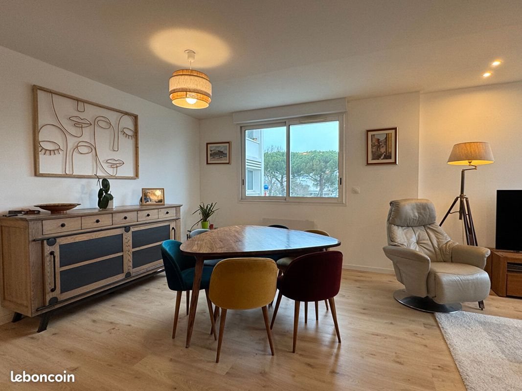 Appartement à vendre, 73m², Royan