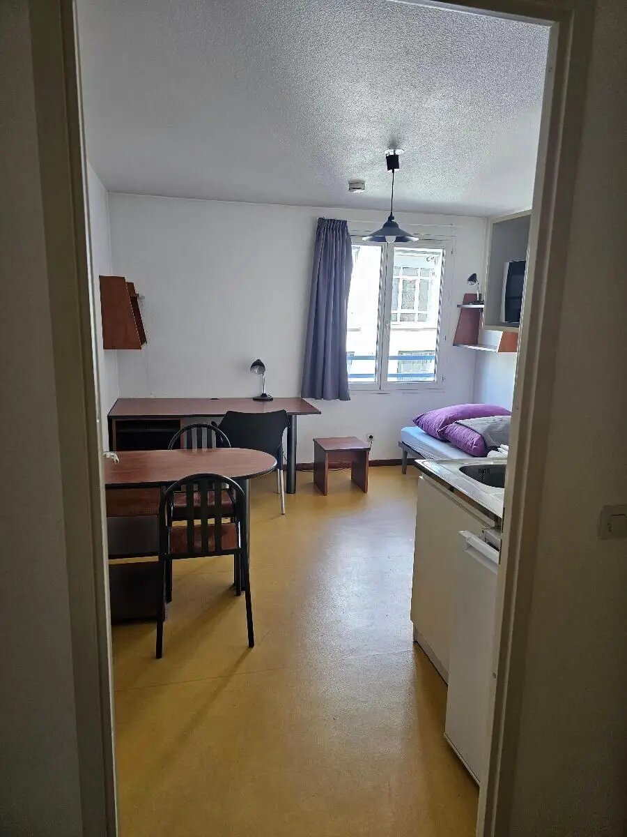 Appartement à louer, 18m², Saint-Etienne
