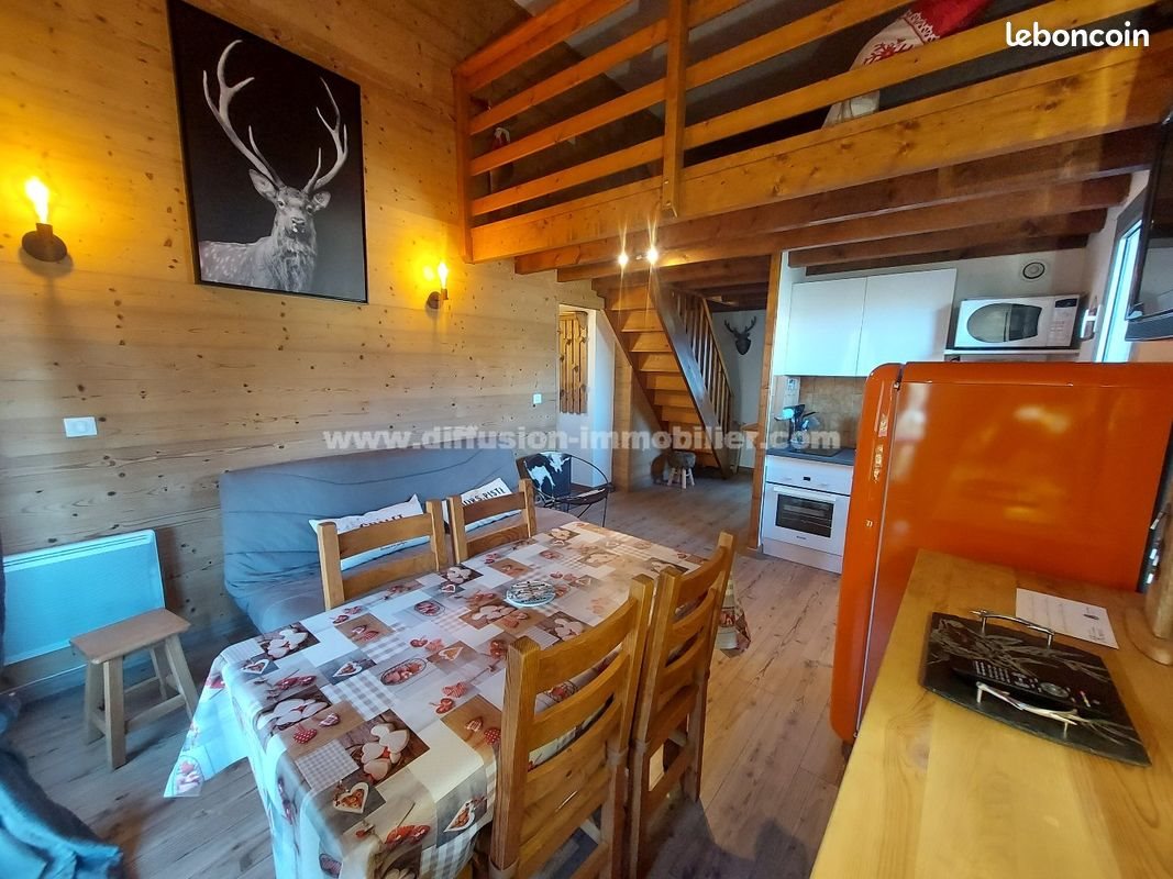 Appartement à vendre, 55m², Enchastrayes