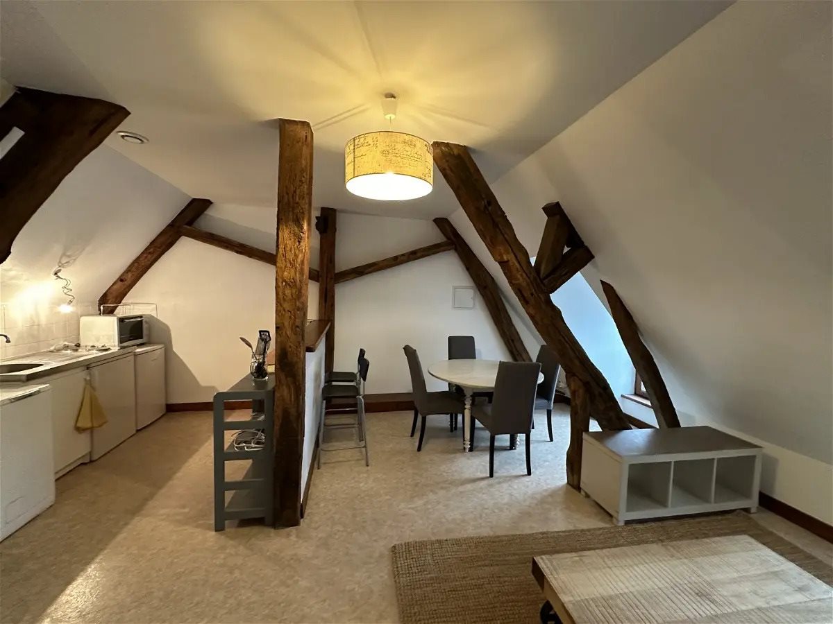 Appartement à louer, 77m², Cour-Cheverny