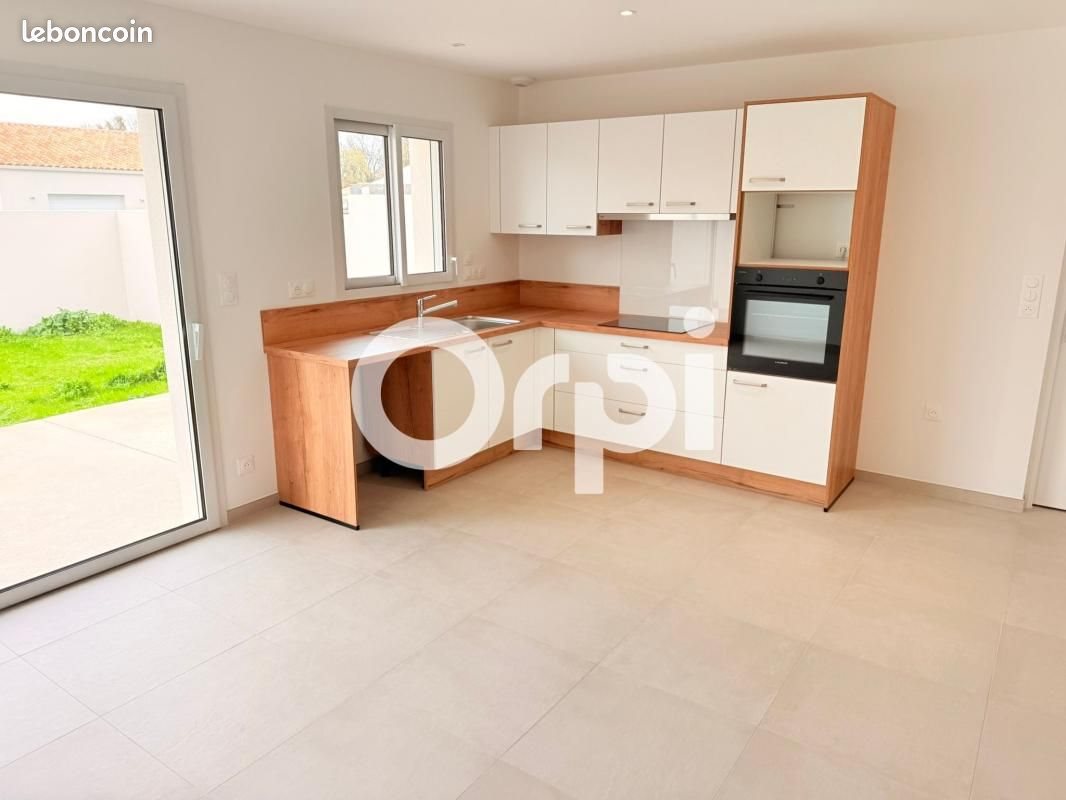 Maison à louer, 79m², Surgères