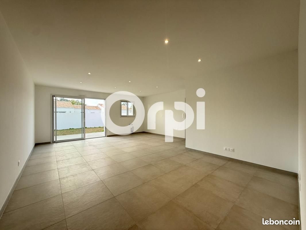 Maison à louer, 79m², Surgères