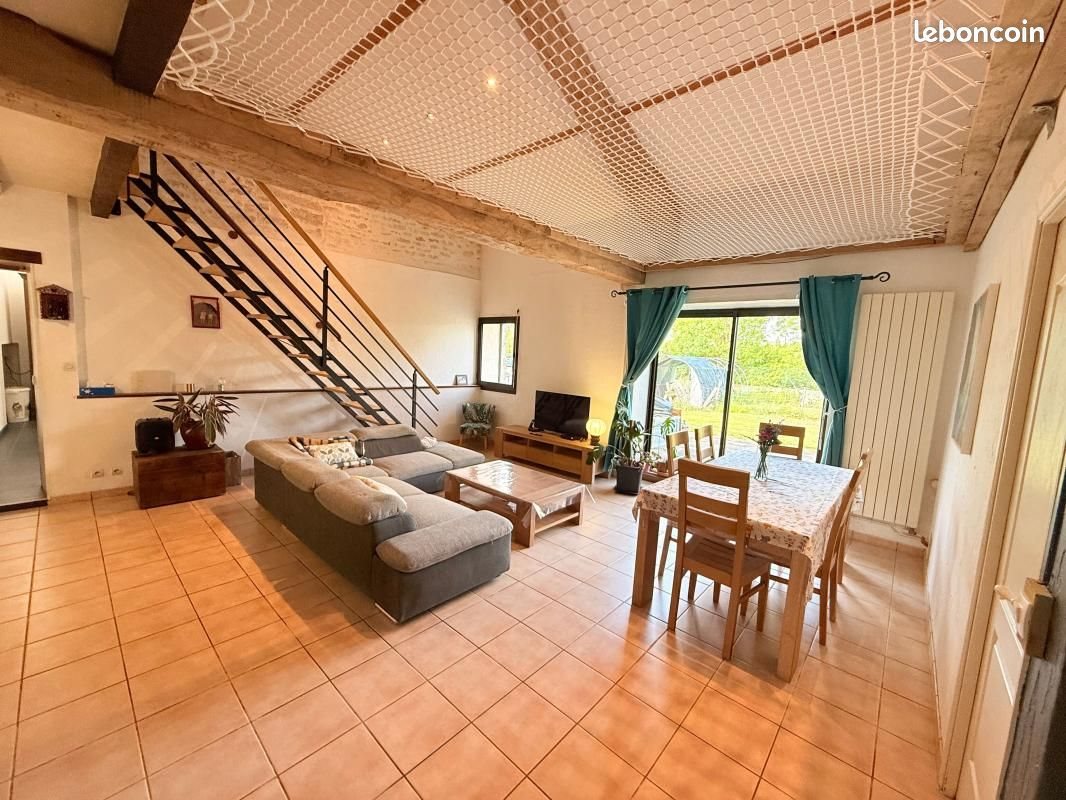 Maison à vendre, 216m², Genouillé
