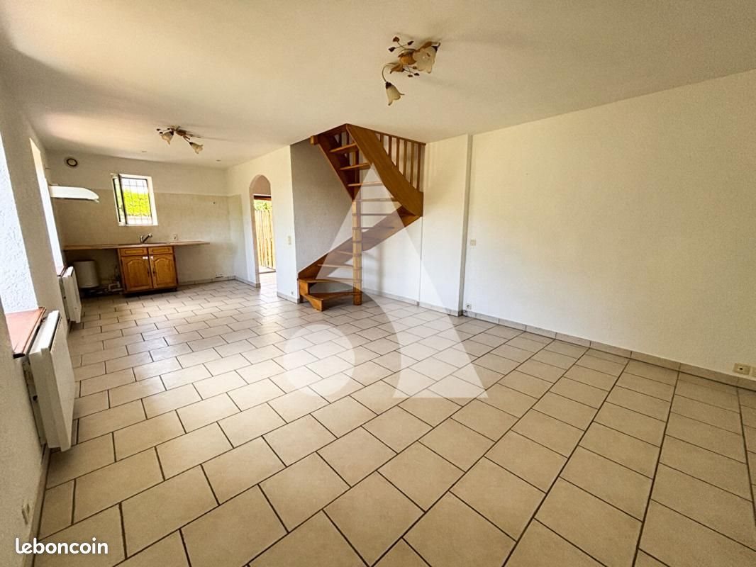 Appartement à louer, 66m², Injoux-Génissiat