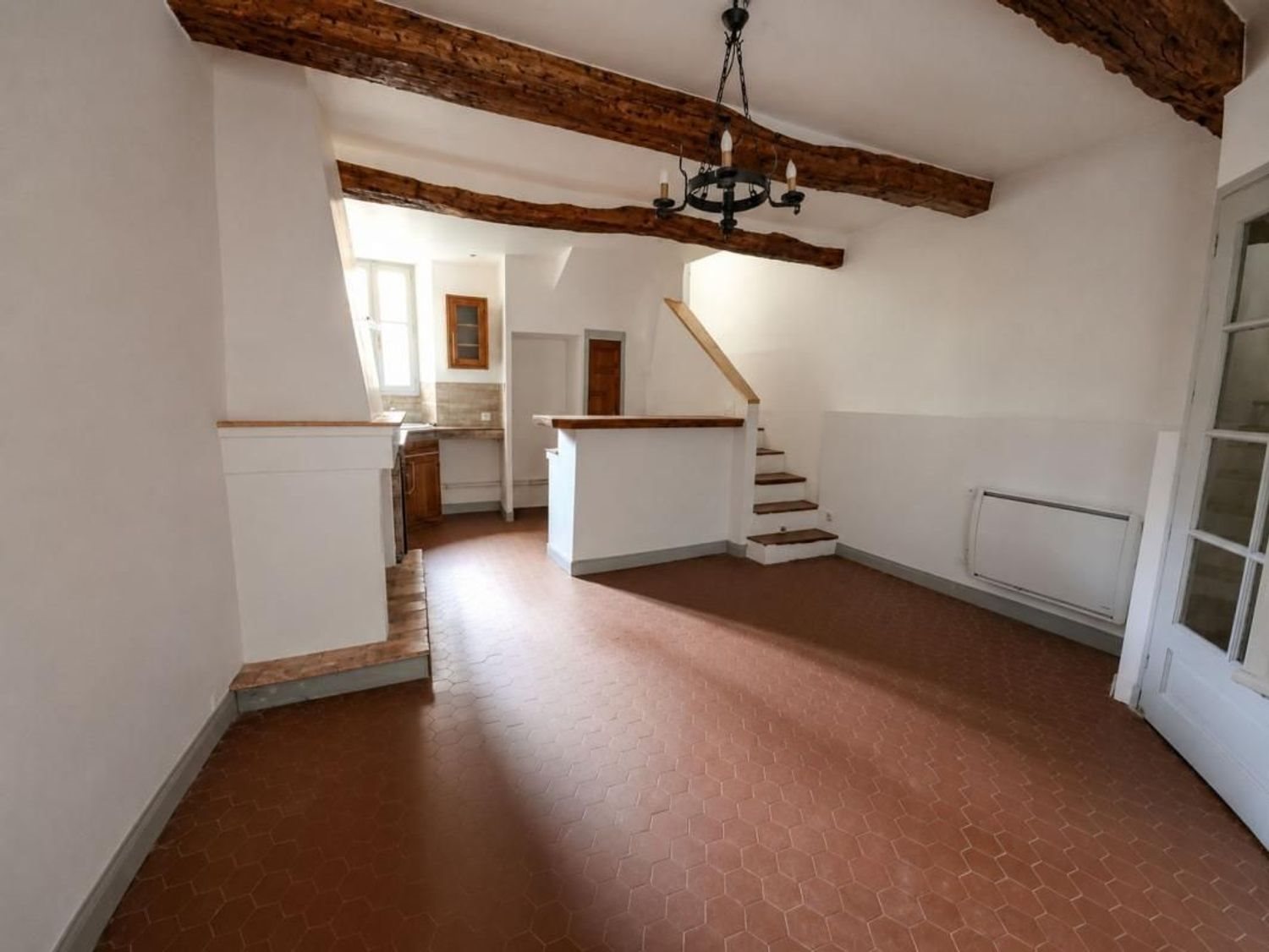 Maison à louer, 82m², Salernes
