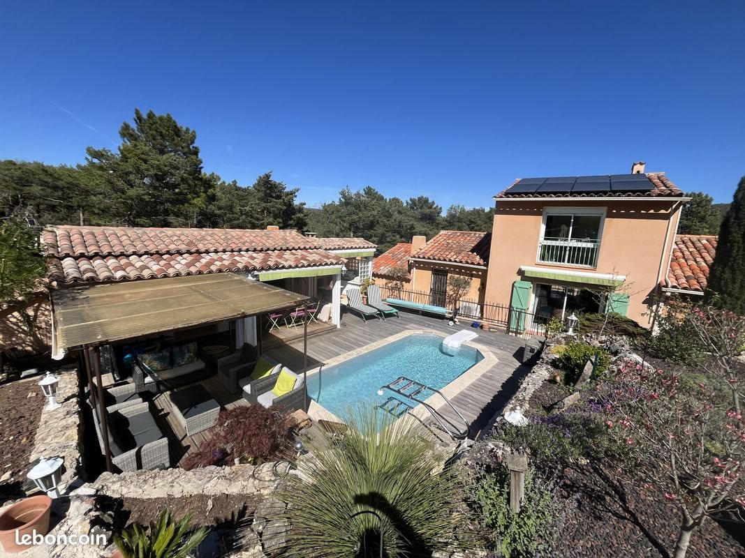 Maison à vendre, 127m², Tourtour