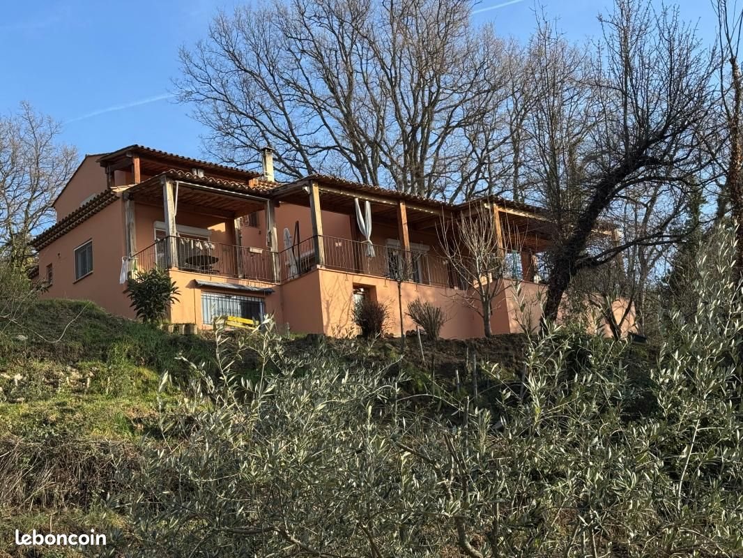 Maison à vendre, 144m², Bauduen