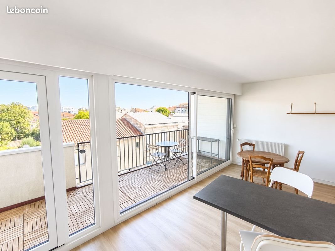 Appartement à louer, 65m², Bordeaux