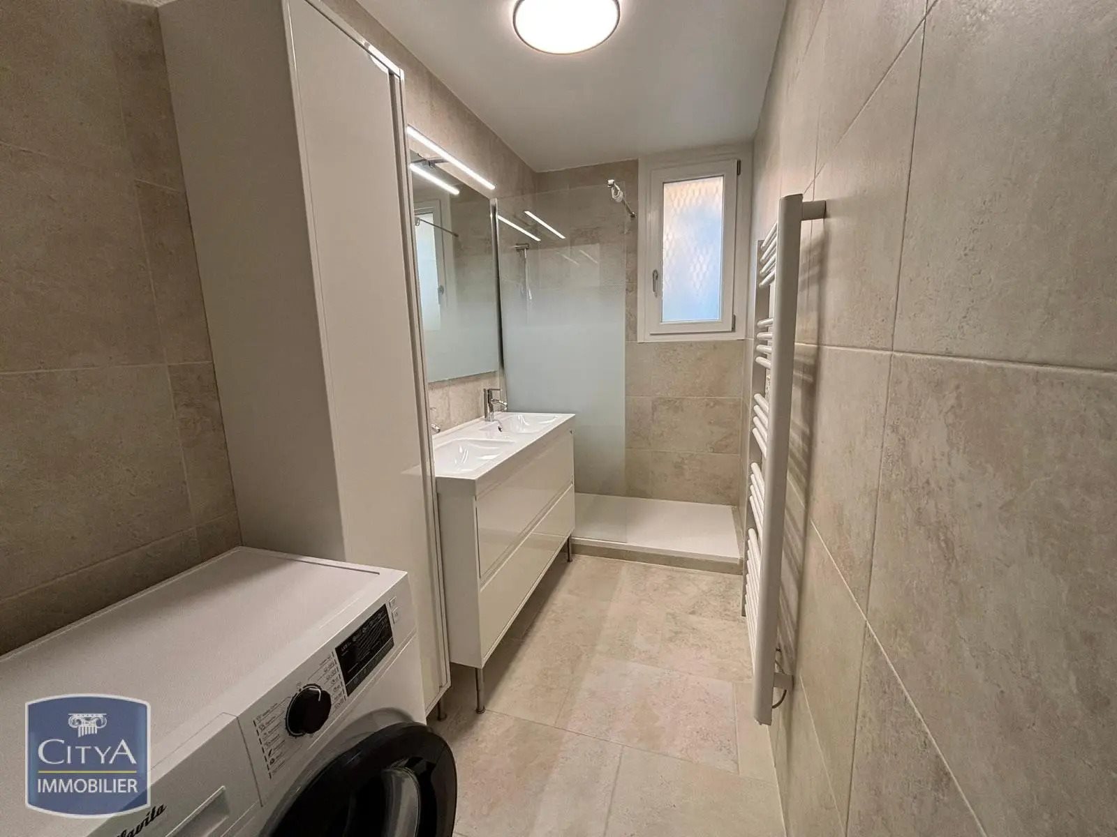 Appartement à louer, 59m², Nîmes