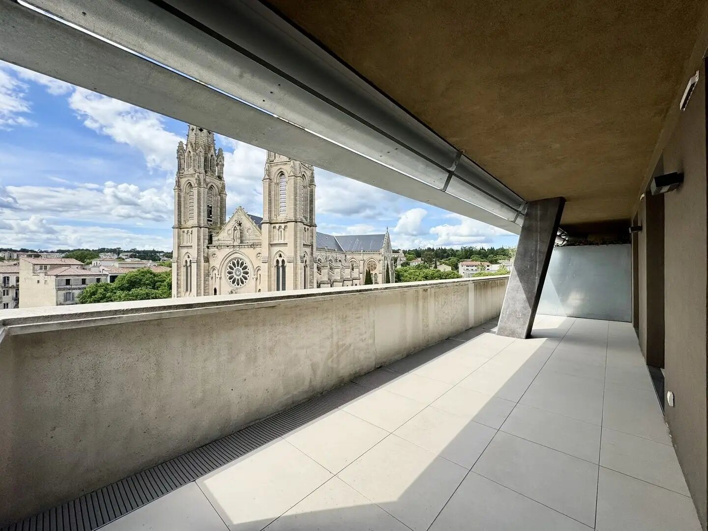 Appartement à louer, 96m², Nîmes