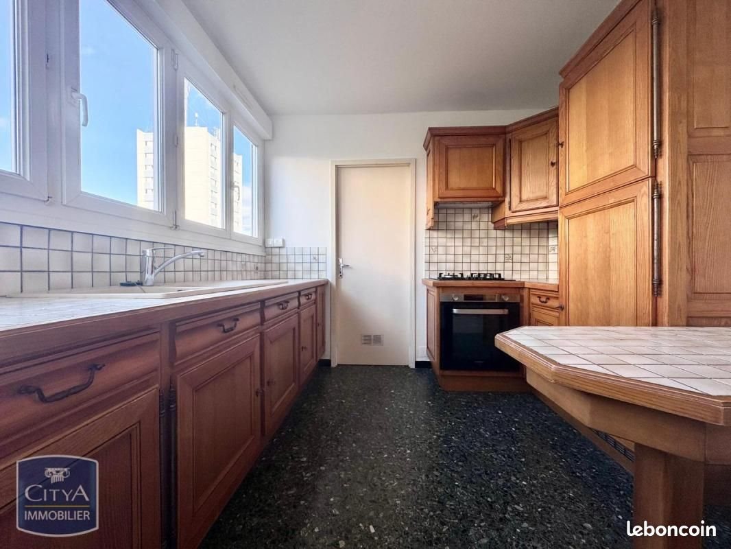 Appartement à louer, 64m², Nîmes