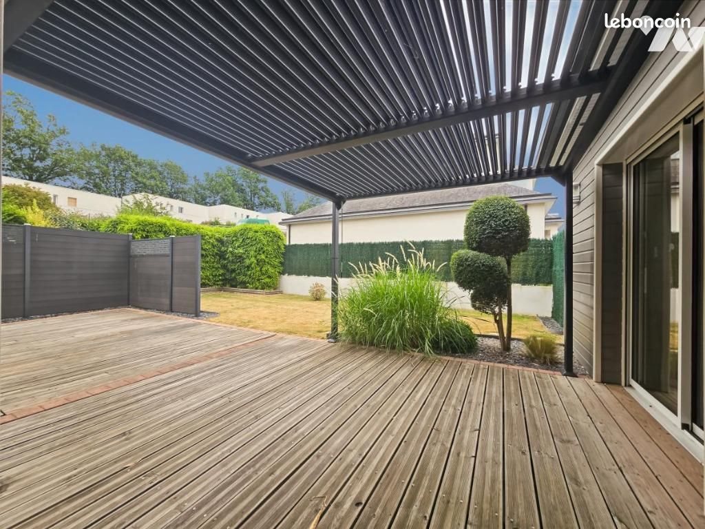 Maison à vendre, 135m², Laval