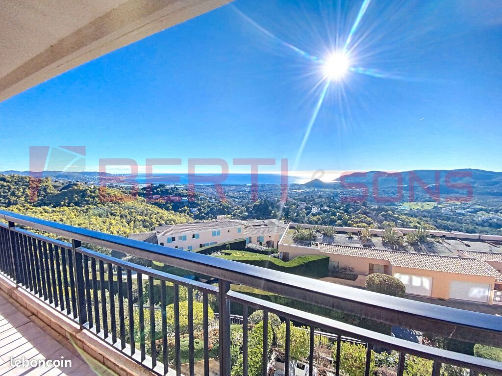 Appartement à louer, 66m², Mandelieu-la-Napoule