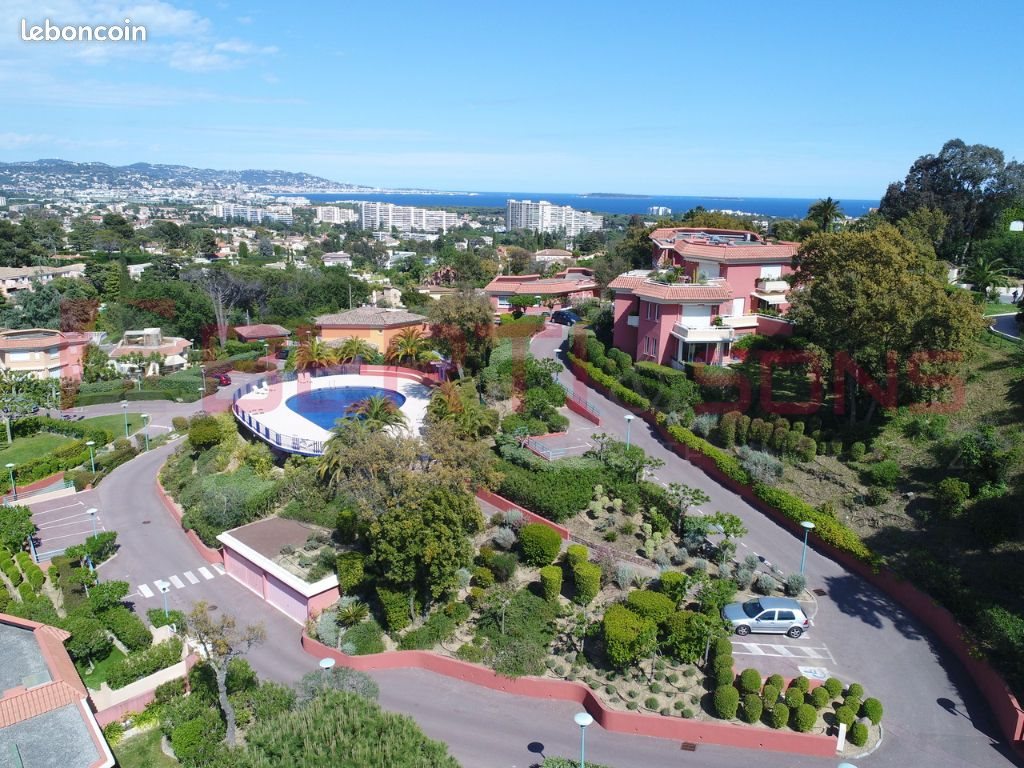 Appartement à louer, 132m², Mandelieu-la-Napoule