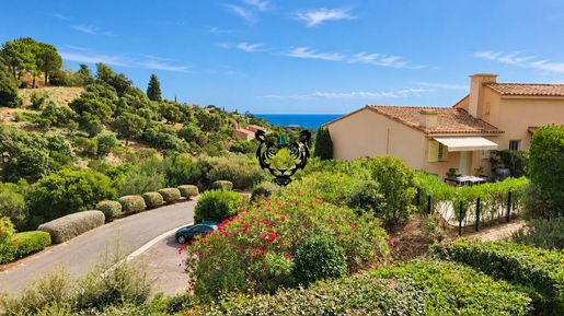 Appartement 4 pièces 52 m² · à Roquebrune-sur-Argens · 52 m² · 349 000 €