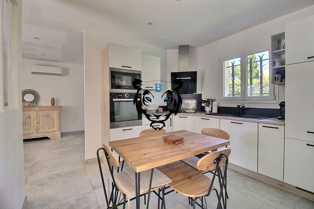 Maison à vendre, 99m², Le Muy