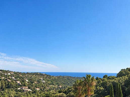 Appartement 3 pièces 47 m² · à Roquebrune-sur-Argens · 47 m² · 349 000 €