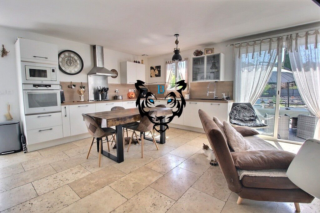 Maison à vendre, 99m², Vidauban