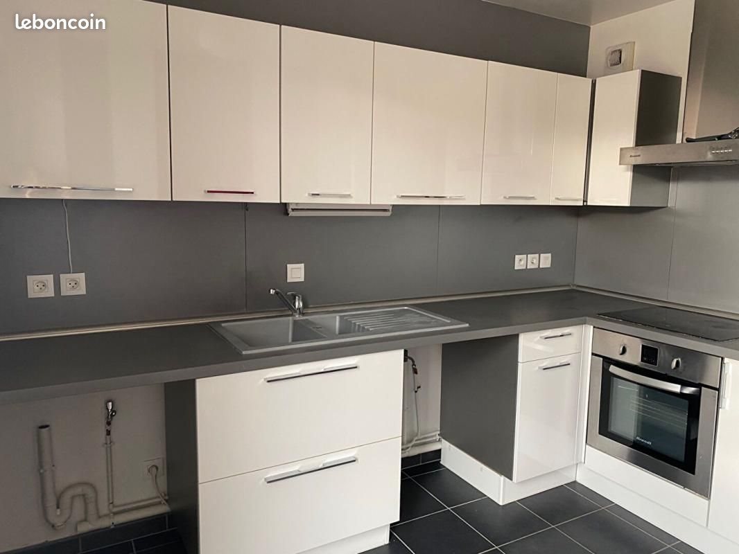 Appartement à louer, 77m², Reims