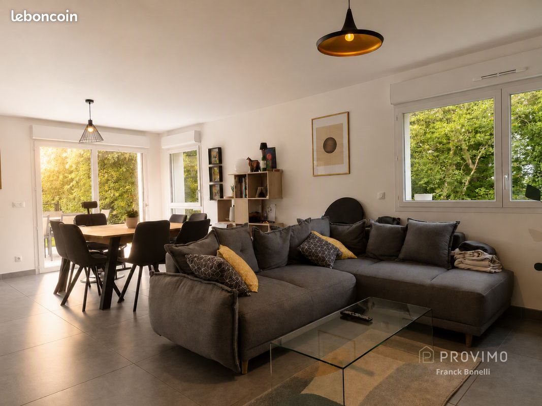 Appartement à vendre, 89m², Feigères