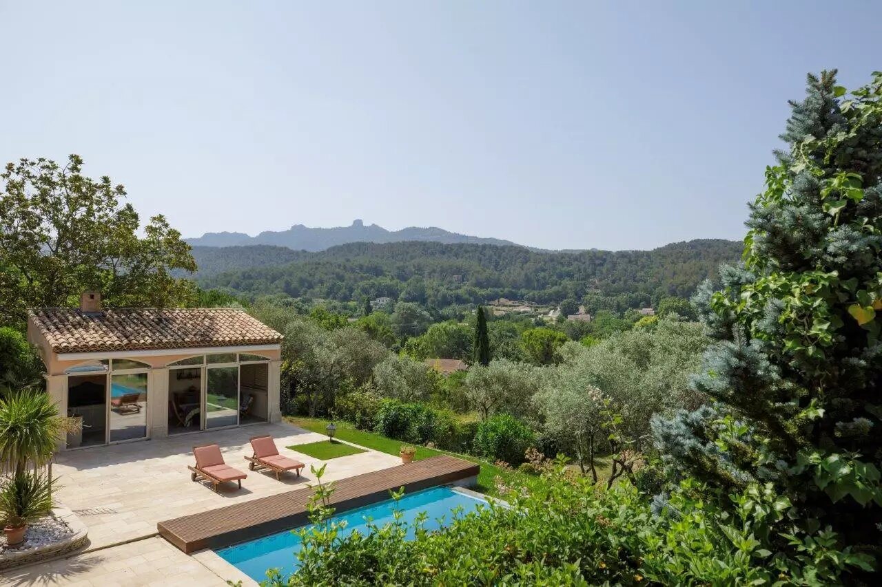 Maison à vendre, 385m², Simiane-Collongue