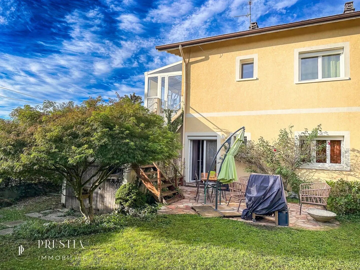 Maison à vendre, 170m², Saint-Genis-Pouilly