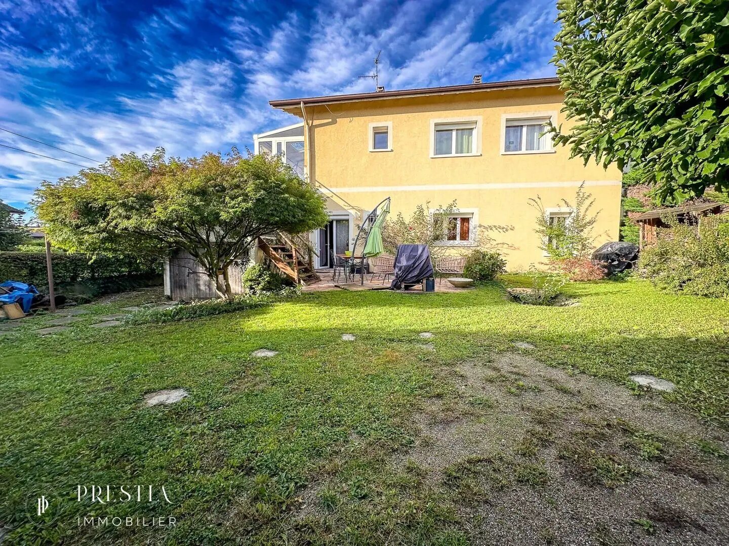 Maison à vendre, 170m², Saint-Genis-Pouilly
