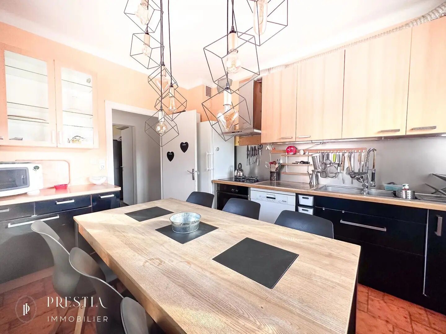 Maison à vendre, 170m², Saint-Genis-Pouilly