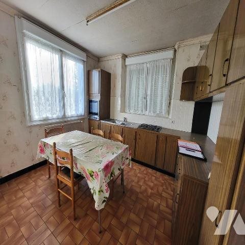 Maison à vendre, 117m², Saint-Goazec