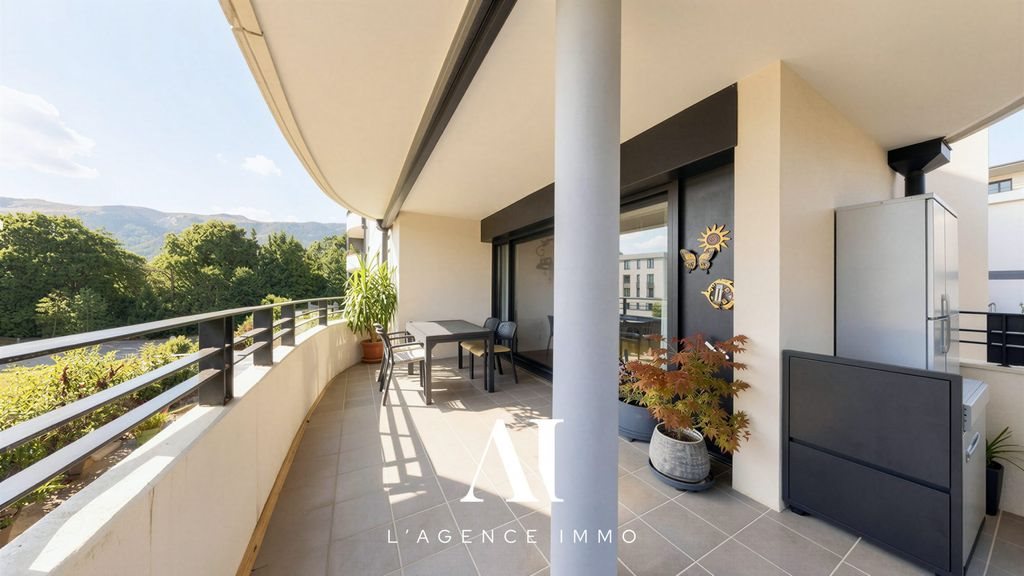 Appartement à vendre, 133m², Saint-Genis-Pouilly