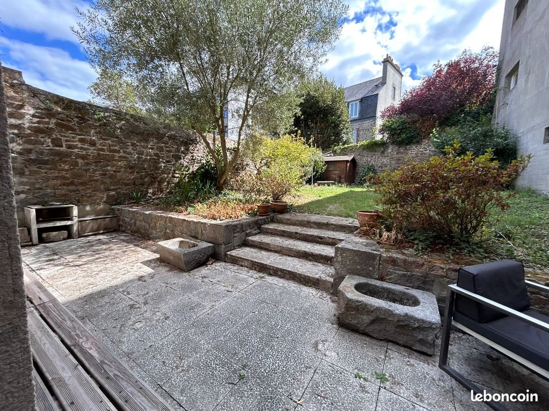 Maison à louer, 206m², Saint-Brieuc