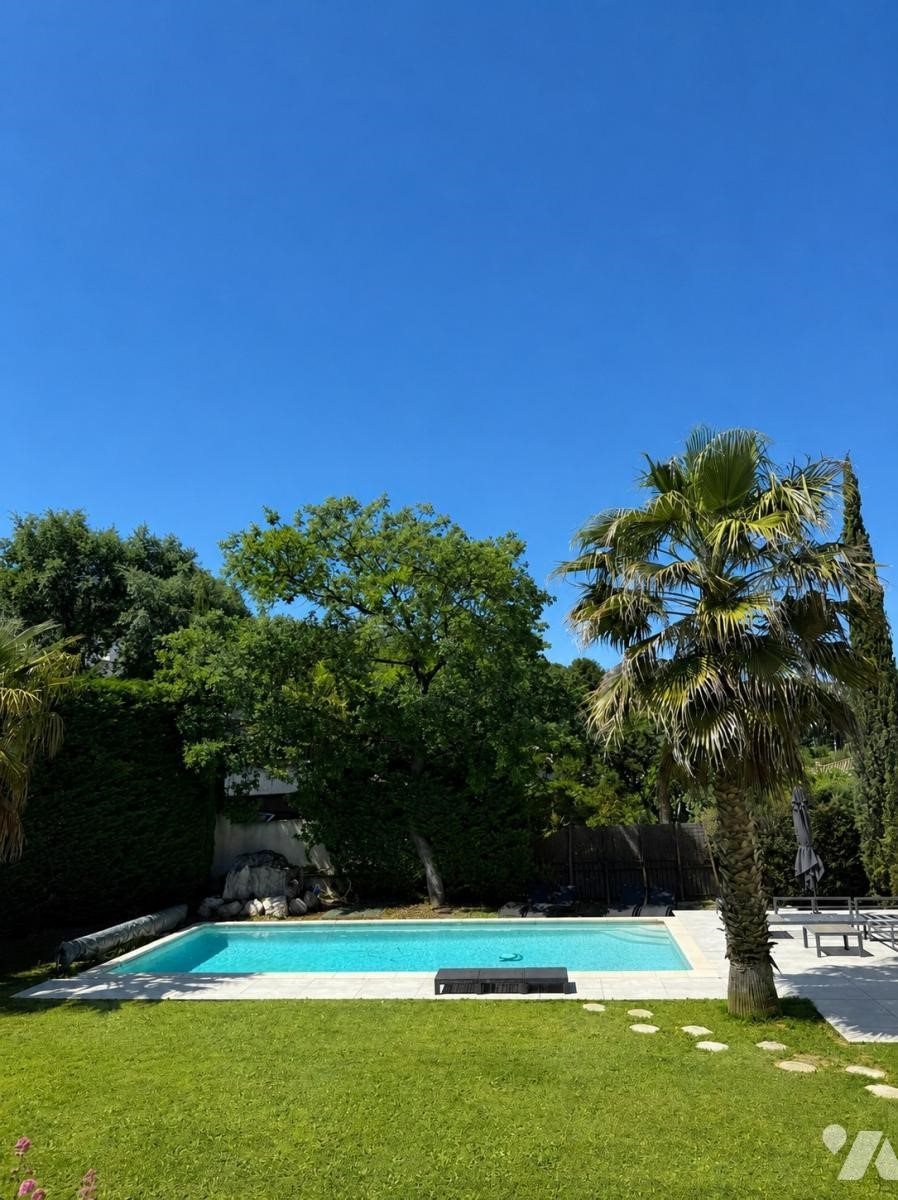 Maison à vendre, 237m², Rochefort-du-Gard
