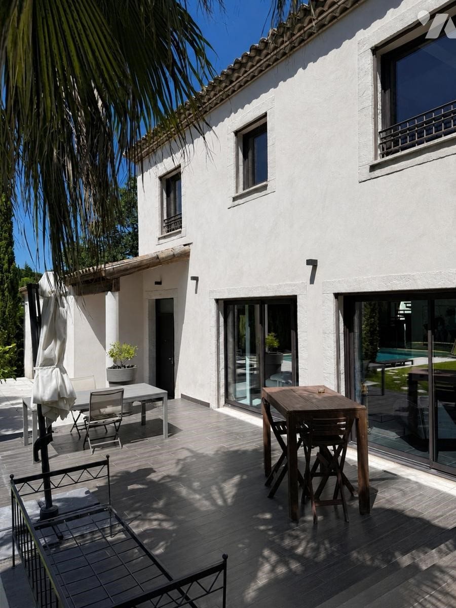 Maison à vendre, 237m², Rochefort-du-Gard