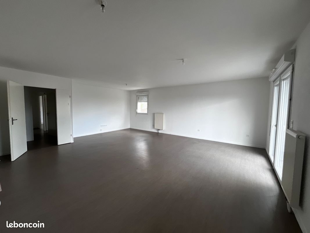 Appartement à louer, 71m², Éleu-dit-Leauwette