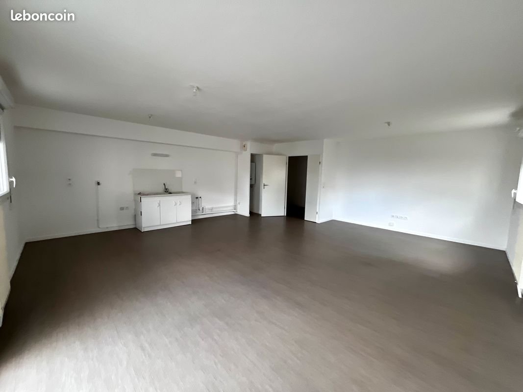 Appartement à louer, 71m², Éleu-dit-Leauwette