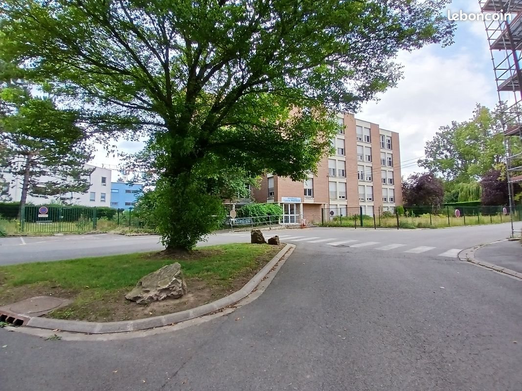 Appartement à louer, 1450m², Hénin-Beaumont