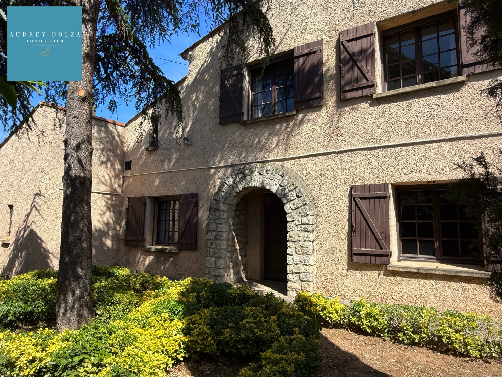 Maison à vendre, 131m², Rognac