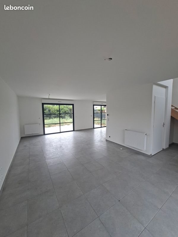 Maison à louer, 110m², Saint-Sébastien-de-Morsent