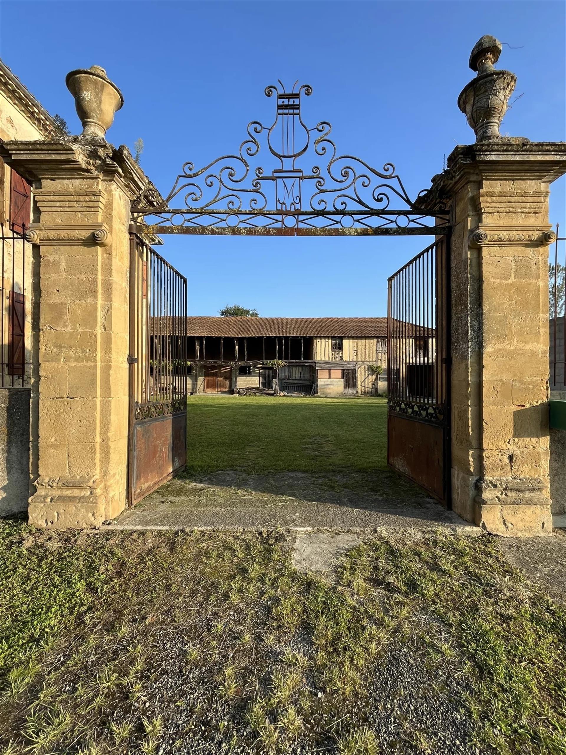 Maison à vendre, 520m², Boulogne-sur-Gesse