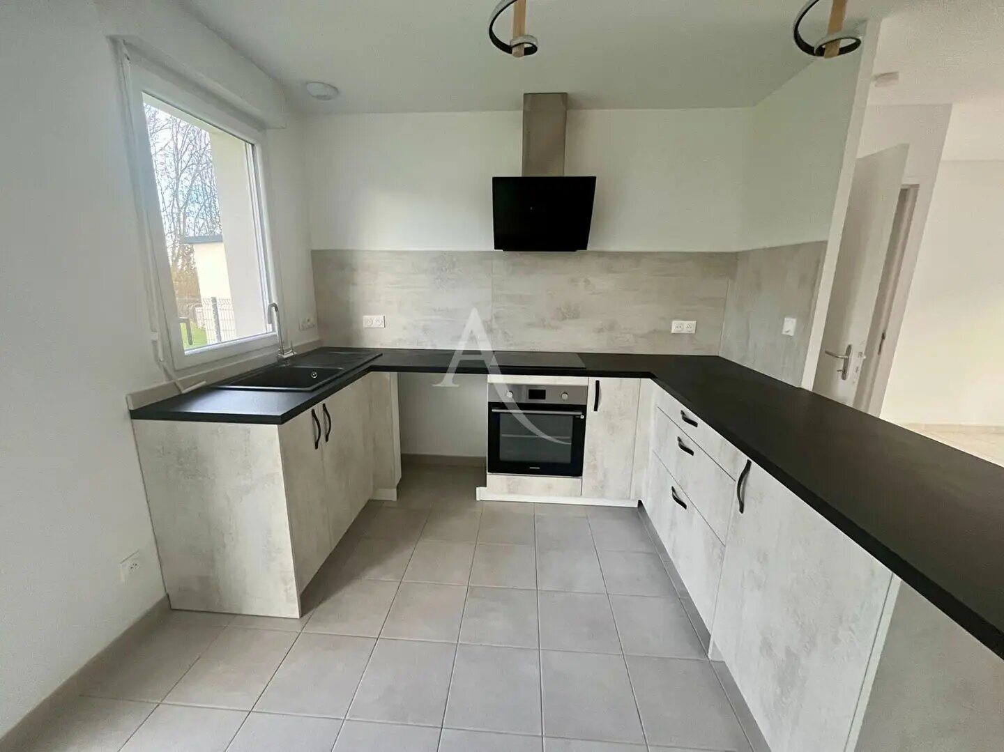 Maison à louer, 90m², Sévérac