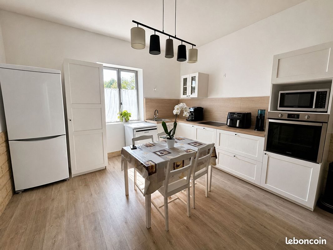 Maison à vendre, 245m², Saint-Priest-la-Roche