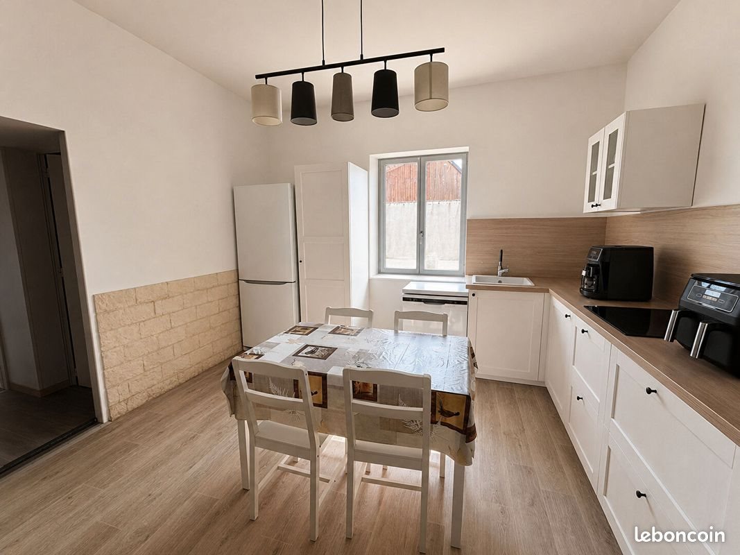 Maison à vendre, 245m², Saint-Priest-la-Roche