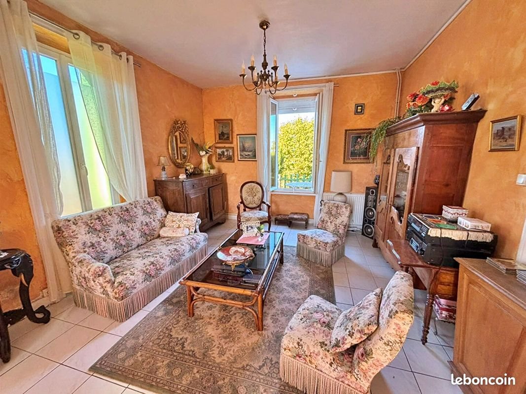 Maison à vendre, 170m², Saint-Jodard