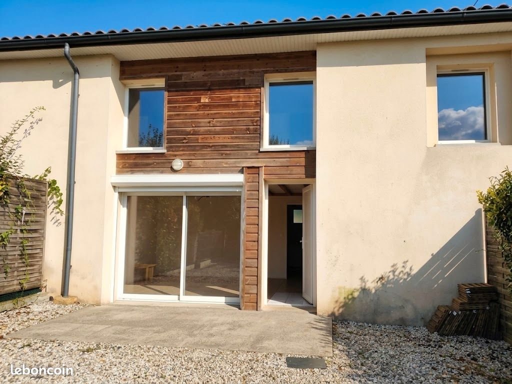 Maison à louer, 92m², Blasimon