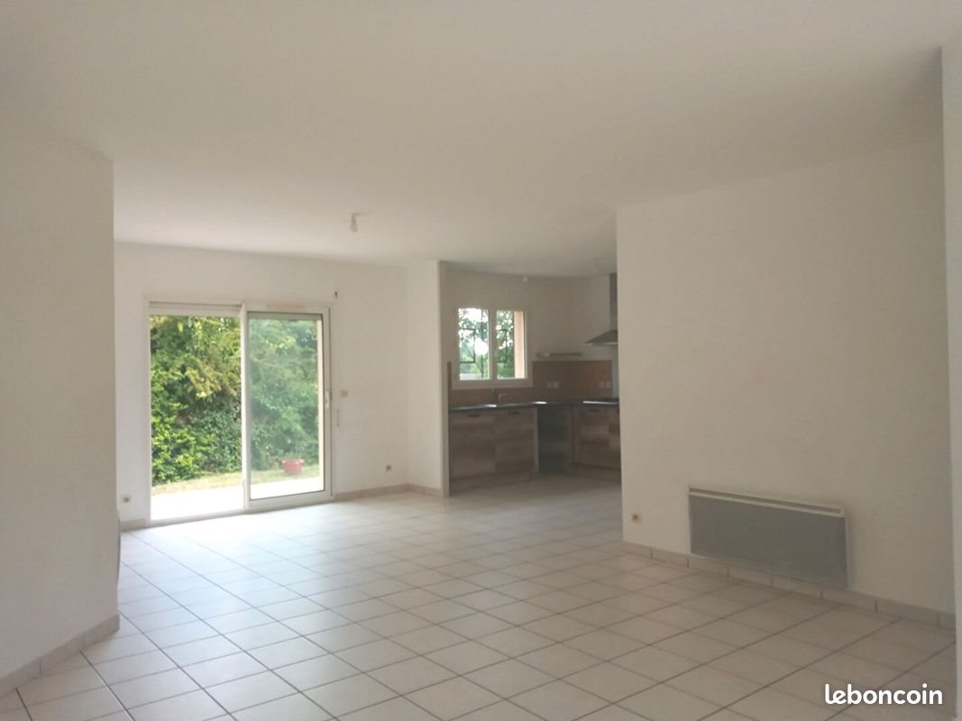 Maison à louer, 81m², Pellegrue